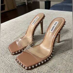 Steve Madden heels, never worn, size 8